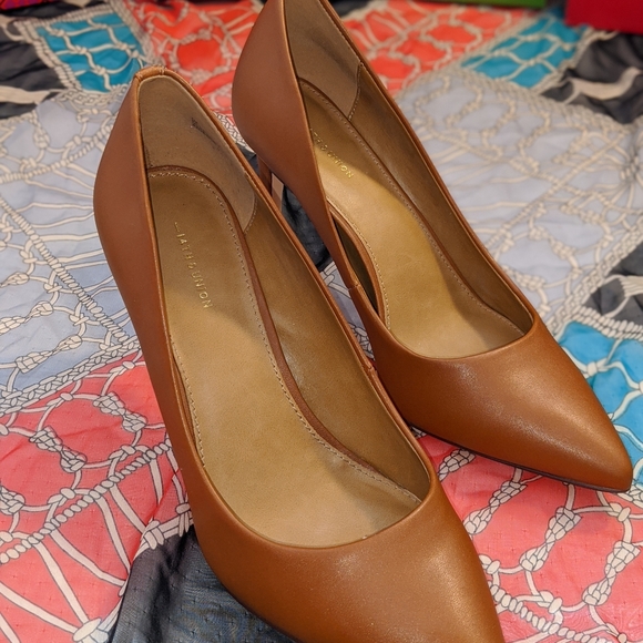 Heels on heels on heels - Picture 10 of 13